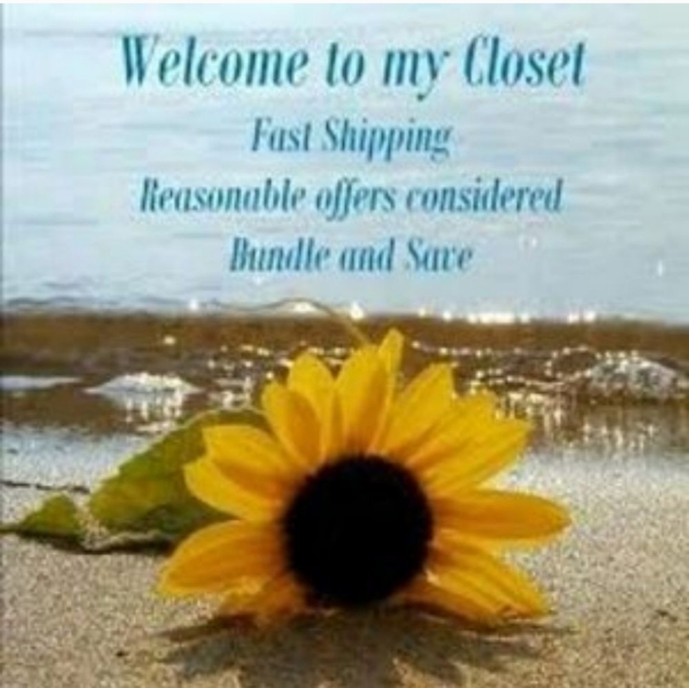 Buffbunny Collection 'B' Sticker - Picture 2 of 2